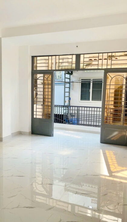 Nhà 4 tầng mới hẻm chợ Rạch Ông Dương Bá Trạc P2Q8. Giá 6,5 tỷ TL