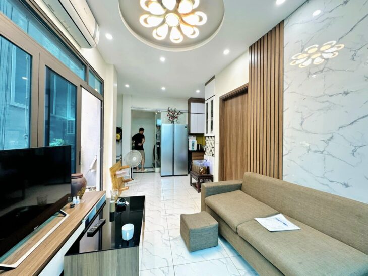 ⚜️ Mặt phố Đê La Thành Nhỏ, Đống Đa, Lô góc 72m2 5T MT 4.5m, Chỉ 18.5 Tỷ ⚜️