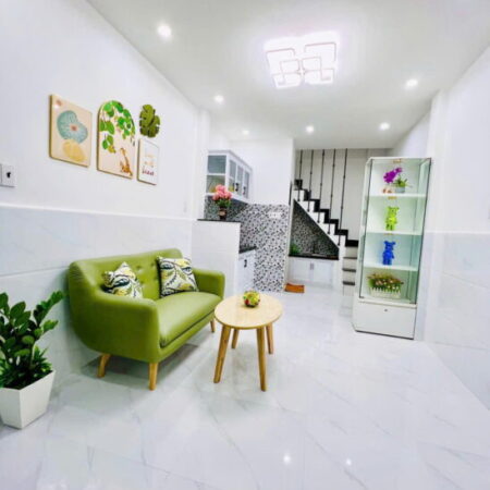 Nhà 2 tầng mới nở hậu hẻm thẳng 366 Nguyễn duy P9Q8. Giá 2,79 tỷ TL