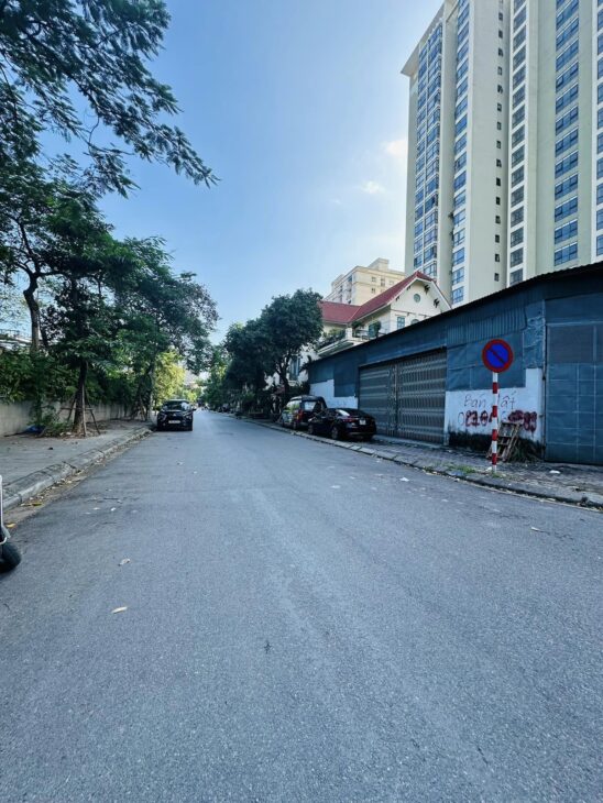 ⚜️ Đất Vàng Khu Đô Thị Yên Hòa, Trần Kim Xuyến, Lô góc 3 Mặt Tiền 321m2, MT 25m, Chỉ 125 TỶ ⚜️