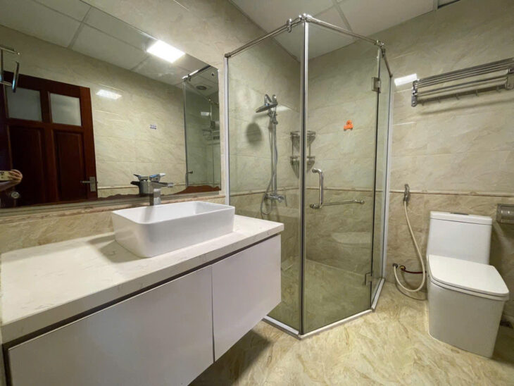 Bán nhà Văn Cao, Ba Đình 50mx6 tầng THANG MÁY, ngõ thông vừa ở vừa Kinh Doanh 11 tỷ.