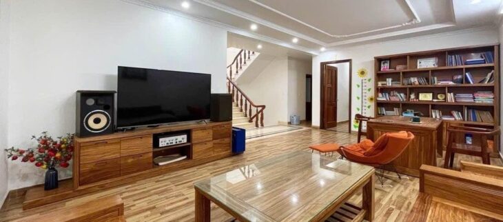 Biệt Thự 3 Tầng Đẳng Cấp – Sân Thượng, Giếng Trời, Phòng Xông Hơi – Giá Chỉ 19 Tỷ!