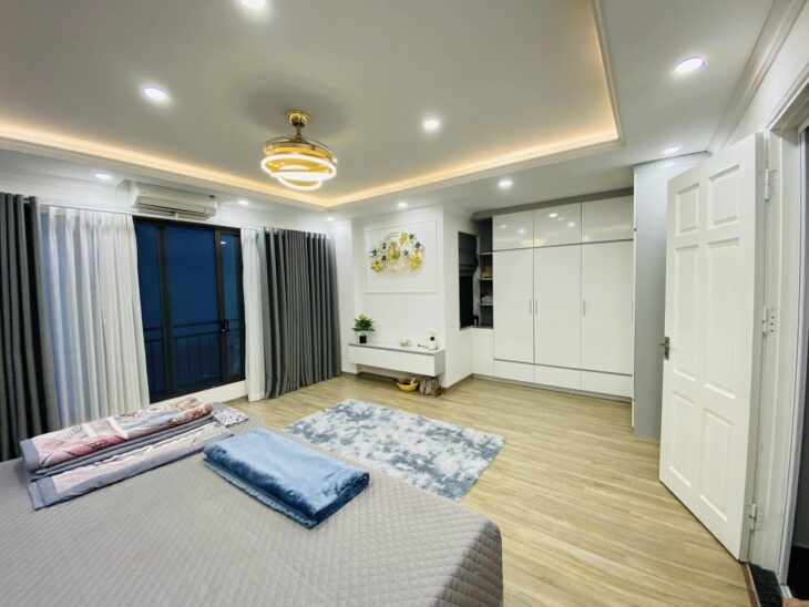 Bán nhà riêng 60m2 chính chủ tại đường Hàm Nghi, Nam Từ Liêm, MT 5.2m, 6T, ô tô đỗ cửa. Giá TL