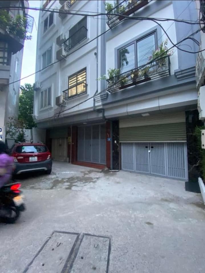 NHỈNH 8 TỶ – NHÀ 40M2 OTO VÀO NHÀ Ở CẦU GIẤY, GẦN PHỐ, NGÕ THÔNG KINH DOANH,NHÀ ĐẸP Ở NGAY
