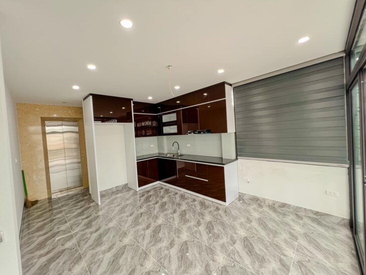 BÁN NHÀ PHỐ HOÀNG VĂN THÁI, NGÕ Ô TÔ, KHU DÂN TRÍ CAO, KINH DOANH ,40M ,MT 3,7M ,NHỈNH 14 TỶ
