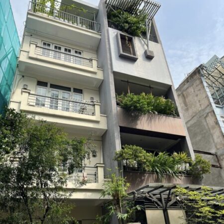 Biệt thự VIP Ba Đình – ô tô vào nhà – 120m – MT 5.5m – 38 tỷ