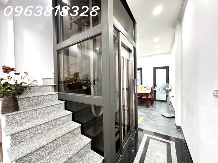 VIP CẦU GIẤY – HÀNG XÓM ĐẠI HỌC LAO ĐỘNG XÃ HỘI – 2 MẶT NGÕ – 3 BƯỚC RA MẶT PHỐ – 6 TẦNG – THANG