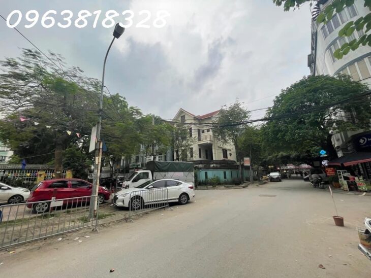 BIỆT THỰ XÂY THÔ – VỈA HÈ – SÂN VƯỜN – GARA – BA MẶT THOÁNG – CỰC HIẾM – TT NAM TỪ LIÊM QUẬN – GẦN