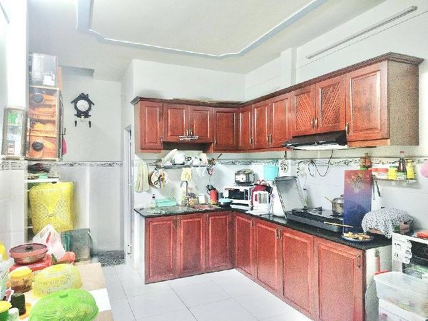 SIÊU PHẨM – NHÀ ĐẸP LUNG LINH 2 TẦNG – LẠC LONG QUÂN