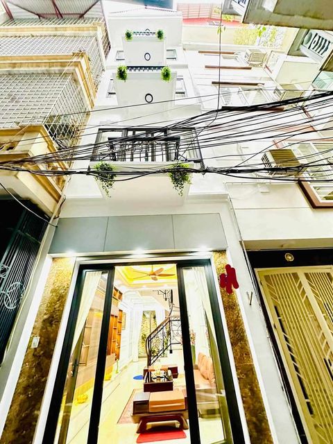 NHÀ ĐẸP THỊNH QUANG – ĐỐNG ĐA, PHÂN LÔ, KD ÔTÔ, 4 NGỦ, 40M, 4T, MT: 3.8M, GIÁ 8.5 TỶ