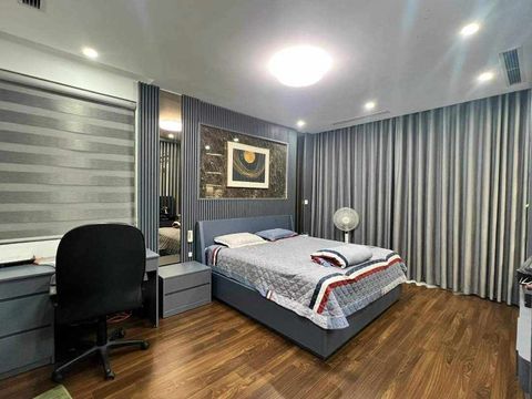 BÁN NHÀ Lô Góc Mặt PHố Tân Ấp – Ba Đình, Vỉa Hè Rộng, KD: 35m2, 4 Tầng, Mt: 4.6m