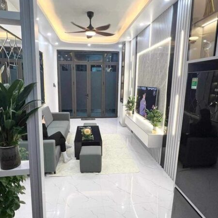 Bán nhà 4 tầng 3PN, ngõ đẹp Khâm Thiên – Đống Đa – 5.9 tỷ Bán nhà 4 tầng 3PN, ngõ đẹp Khâm Thiên – Đống Đa – 5.9 tỷ