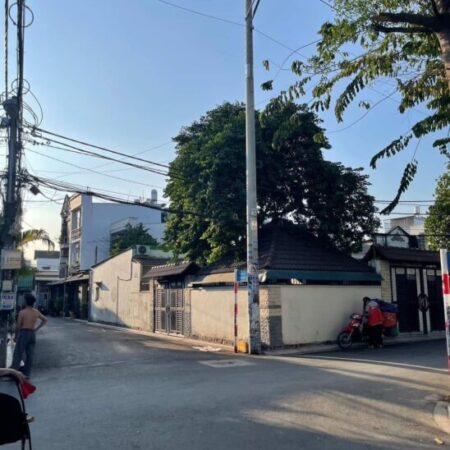 Bán nhà 2 mặt tiền đường 11x22m giá 10,2 tỷ Đường 12m TTH21