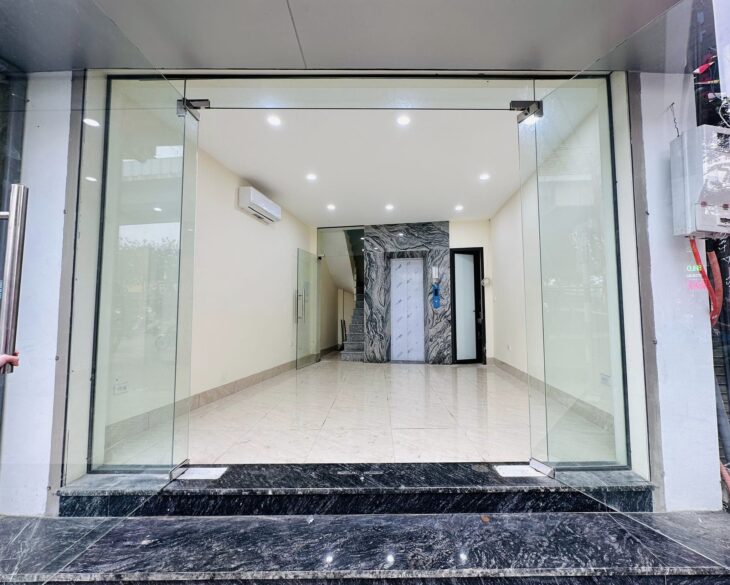 BÁN NHÀ MẶT PHỐ THANH XUÂN – VỈA HÈ, OTO TRÁNH, KINH DOANH – 6 TẦNG THANG MÁY – GIÁ 16.X TỶ