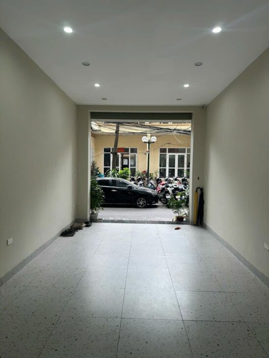 BÁN NHÀ KHUẤT DUY TIẾN THANH XUÂN – PHÂN LÔ OTO KINH DOANH – 6 TẦNG THANG MÁY, GIÁ 2X TỶ