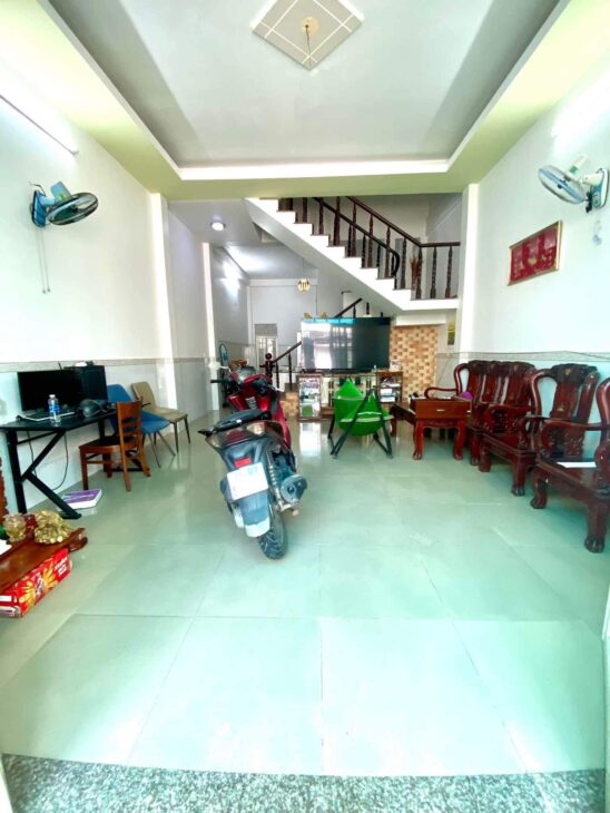 Nhà 2 Tầng – Hẻm Nhựa Xe Hơi 5M Thông – Gần Bệnh Viện Quận 12. 75M2.