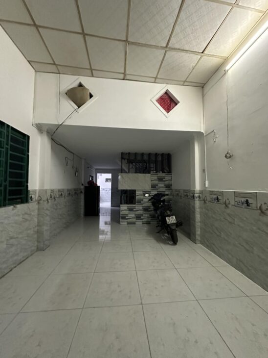 NHà Hẻm 6M Trần Thị Hè – Hiệp Thành – 79M2 – 2 Tầng – Xe Hơi Ngủ Nhà. Chỉ 4,5 Tỷ.