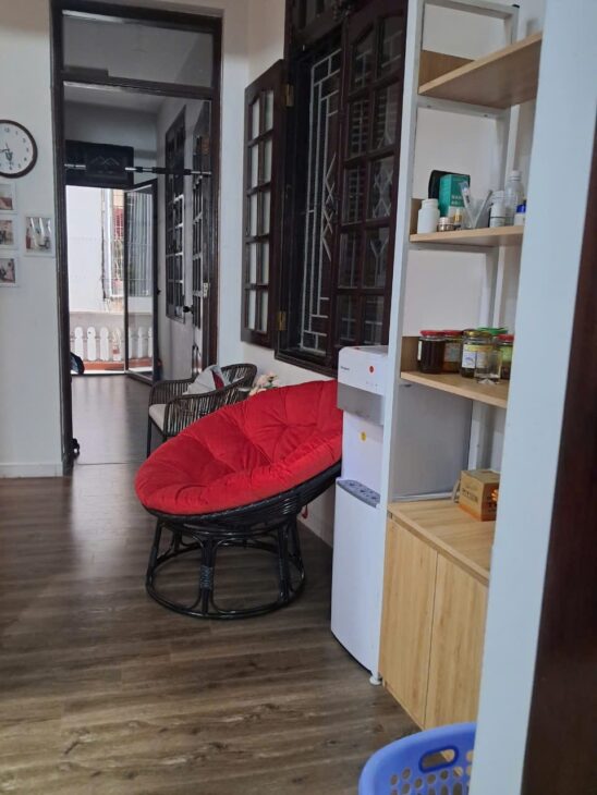 Anh Chị Chuyển Vào SG Cần Bán Căn Nhà Láng Hạ – Trục Phố Chính – Hạ Tầng An Sinh Cực Kỳ Phong Phú –