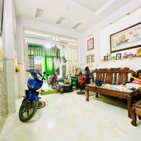 NHÀ 2 TẦNG – Ô TÔ ĐỖ CỬA TRUNG MỸ TÂN XUÂN – GẦN CHỢ, NHÀ THỜ TRUNG CHÁNH.