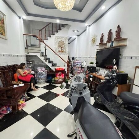 CHỈ 5 TỶ – NHÀ LẦU 3 TẦNG – GẦN NGÃ TƯ AN DƯƠNG VƯƠNG & VÕ VĂN KIỆT CHỈ 5 TỶ – NHÀ LẦU 3 TẦNG – GẦN NGÃ TƯ AN DƯƠNG VƯƠNG & VÕ VĂN KIỆT