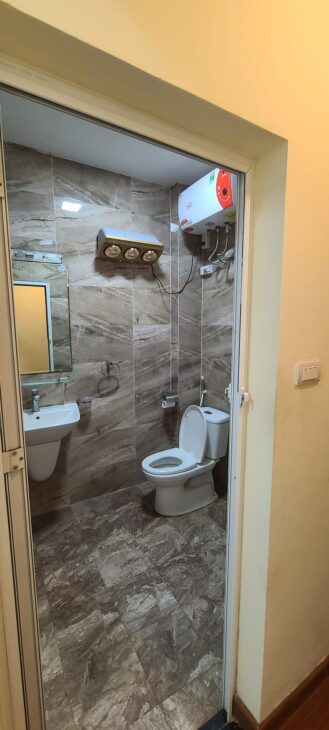 CẦN BÁN NHÀ PHỐ TRẦN THÁI TÔNG, CẦU GIẤY, AN NINH TỐT