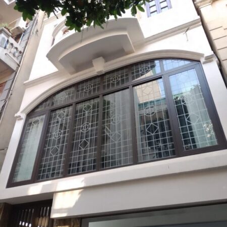 Cực hot phố Lạc Long Quân – KD văn phòng – 53m*5 tầng – nhà đẹp ở ngay – chỉ 15.4 tỷ Cực hot phố Lạc Long Quân – KD văn phòng – 53m*5 tầng – nhà đẹp ở ngay – chỉ 15.4 tỷ