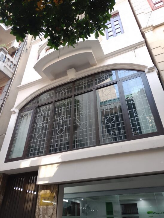 Cực hot phố Lạc Long Quân – KD văn phòng – 53m*5 tầng – nhà đẹp ở ngay – chỉ 15.4 tỷ