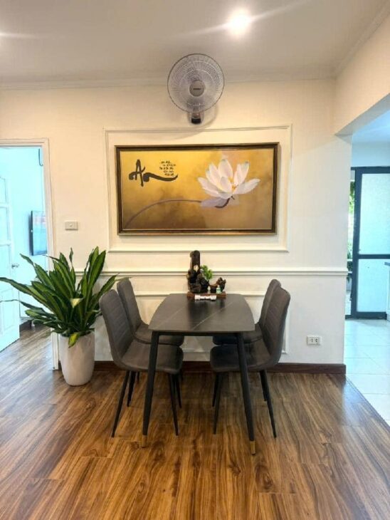 CẦU GIẤY – VỊ TRÍ ĐỈNH, Ở NGAY, TIỆN VỊ ÍCH NGẬP TRÀN KHU VỰC VÀNG, NỘI THẤT SANG ĐẸP Diện tích :