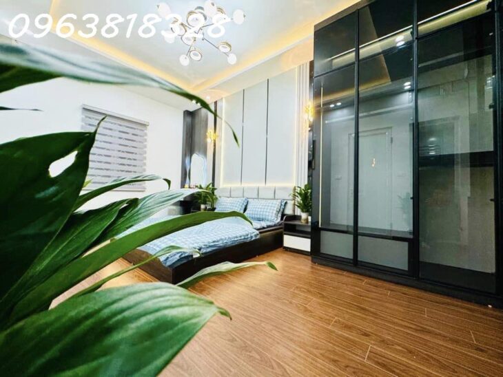 LÔ GÓC THUỴ KHUÊ – SÁT HỒ – NGÕ THÔNG KINH DOANH – Ô TÔ 5 TẠ ĐỖ CỬA – 3 BƯỚC LĂNG BÁC – TIỆN ÍCH