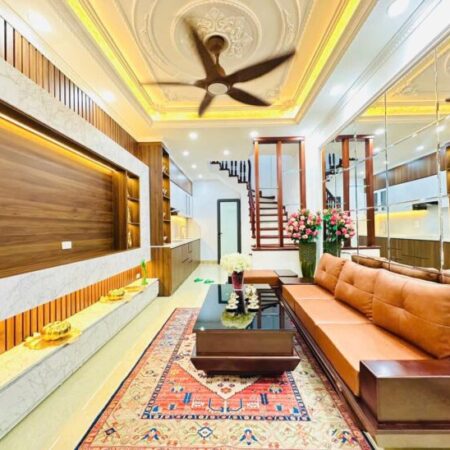 7 TỶ – NHÀ ĐẸP ĐƯỜNG CẦU GIẤY, 35m2 5 TẦNG 3PN MASTER, NỘI THẤT SIÊU ĐẸP, SẴN SÀNG Ở NGAY