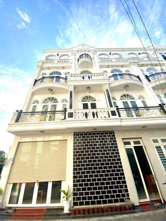 SIÊU PHẨM 4 TẦNG THIẾT KẾ QUÝ TỘC CHÂU ÂU – KHU PHÂN LÔ VIP NHẤT HT17 – ĐƯỜNG NHỰA 10M.