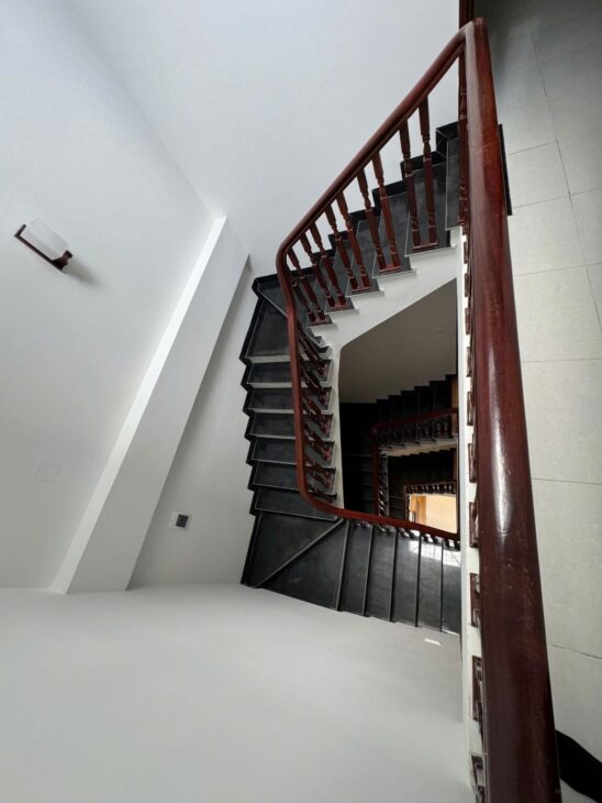 SỞ HỮU CĂN HỘ TRUNG TÂM MỸ ĐÌNH – NHÀ DÂN XÂY CHẮC CHẮN Ô TÔ ĐỖ CỬA, KINH DOANH DT 50m2, 5 tầng, SỔ