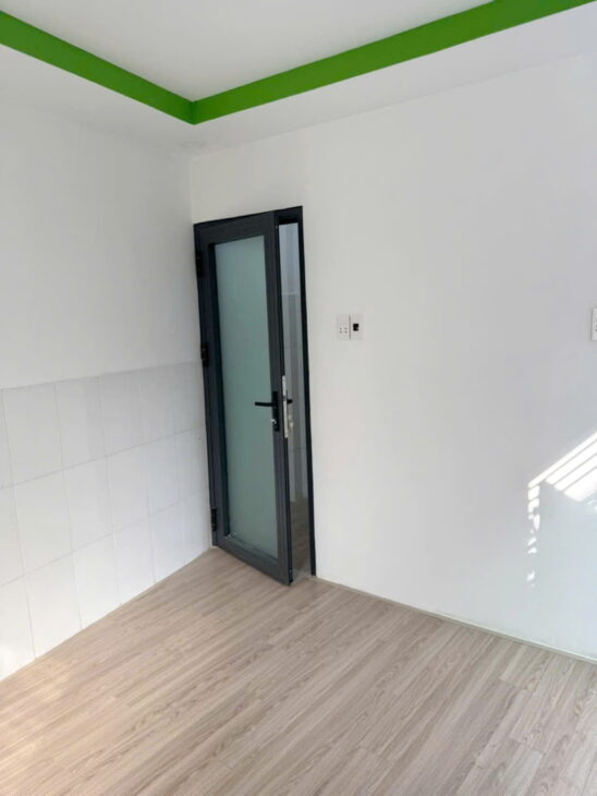 Nhà nhỏ xinh căn góc, hẻm đẹp Nguyễn Thị Tần P1Q8. Giá 1,688 tỷ bớt lộc