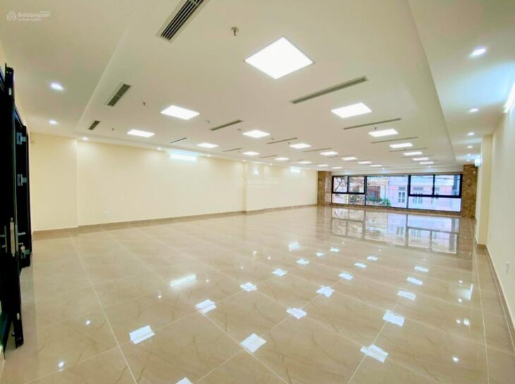 ⚜️ Mặt phố Cổ Linh, Thạch Bàn, Long Biên, Hàm Cá Mập 270m2 3T MT 45m, Chỉ 130 Tỷ ⚜️