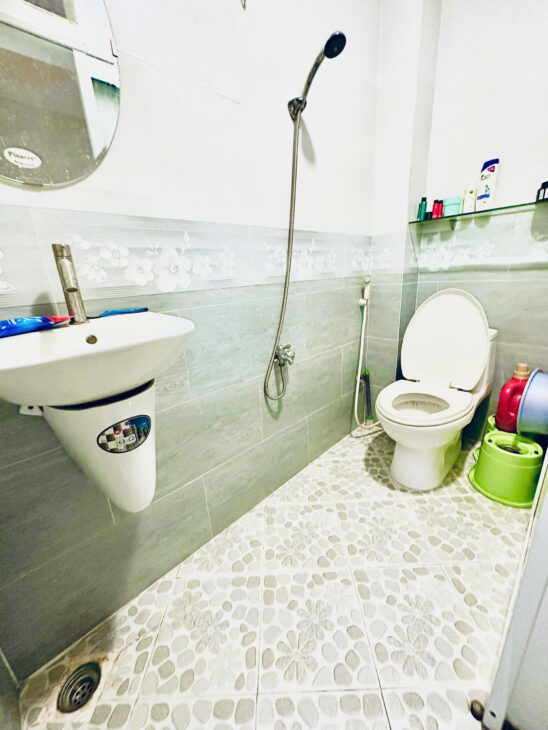 Nhà 2 tầng hẻm xe tải đường Bông Sao P5Q8. Giá 4,88 tỷ TL