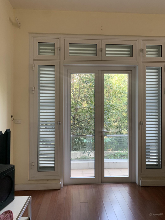 Bán biệt thự Ciputra 180m2, nội thất đầy đủ, view đẹp hướng đẹp, giá 63 tỷ