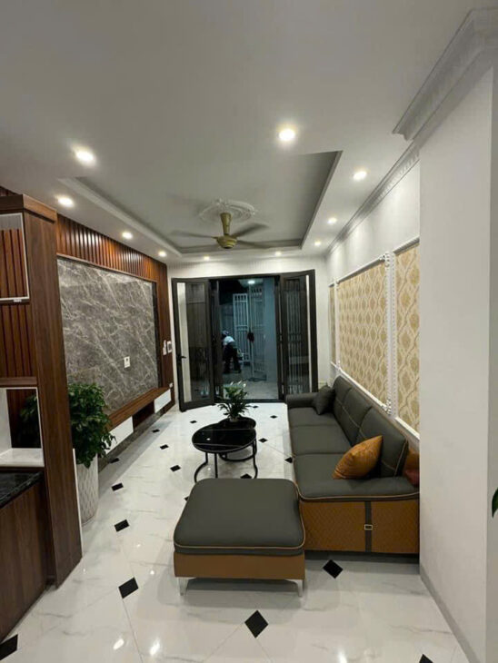 Bán nhà Nguyễn Ngọc Nại, Phân Lô, Ô Tô, kinh doanh 50mx 5 tầng 11 tỷ.