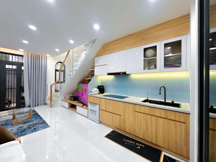 NHÀ ĐẸP Ở NGAY????HXH 6M????50M2(4,5x12m) CHỈ 6,x Tỷ????P.LONG A, Q9???? VÀNH ĐAI 2, mê trô