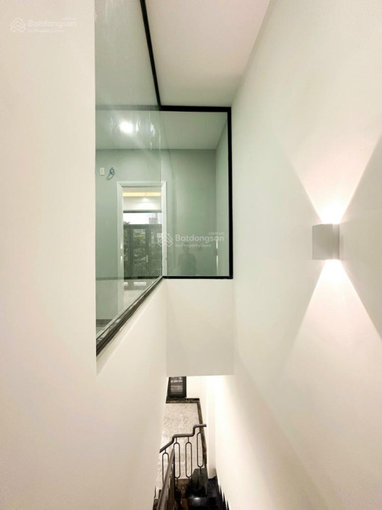 Phạm Văn Đồng – 3PN, 3WC, – Nhà mới xây hiện đại, giá 4tỷ3, gần Giga Mall