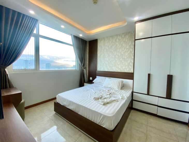 Cho thuê căn hộ 2pn view phố biển