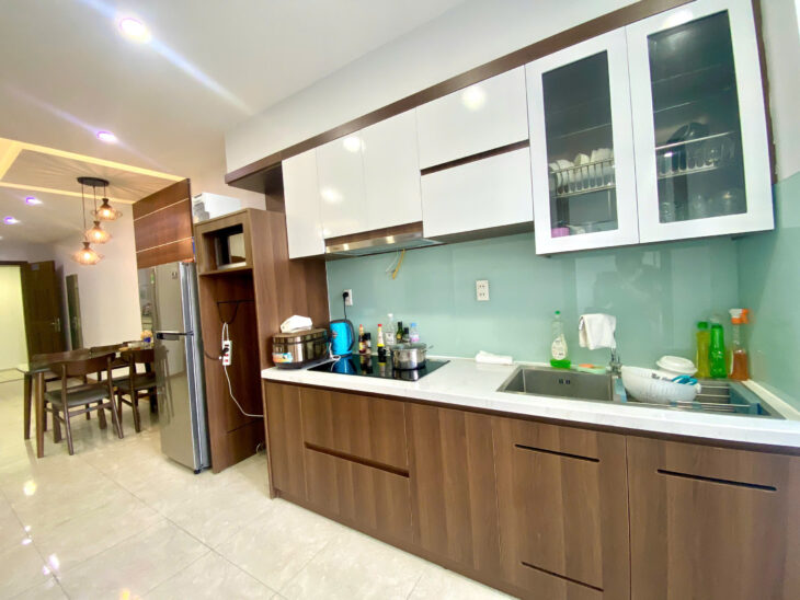 Cho thuê căn hộ 2pn view phố biển