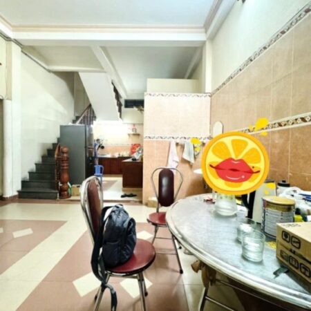 VỊ TRÍ VIP HOÀNG DIỆU – CÁCH 10M RA Ô TÔ – NHÀ 2 TẦNG KIÊN CỐ – 3PN – ĐI BỘ RA CHỢ HUỲNH SƠN –