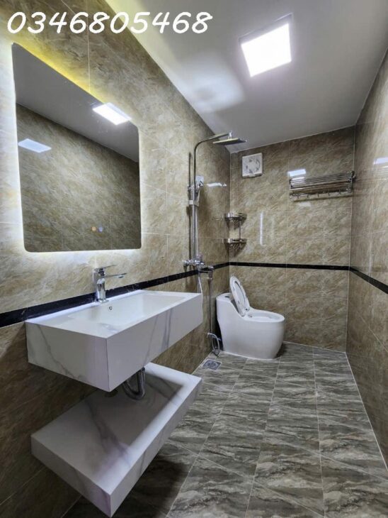 BÁN NHÀ ĐẸP, NGUYỄN LƯƠNG BẰNG, ĐỐNG ĐA, HÀ NỘI. NHÀ 2 THOÁNG, NGÕ THÔNG, GIAO THÔNG THUẬN TIỆN