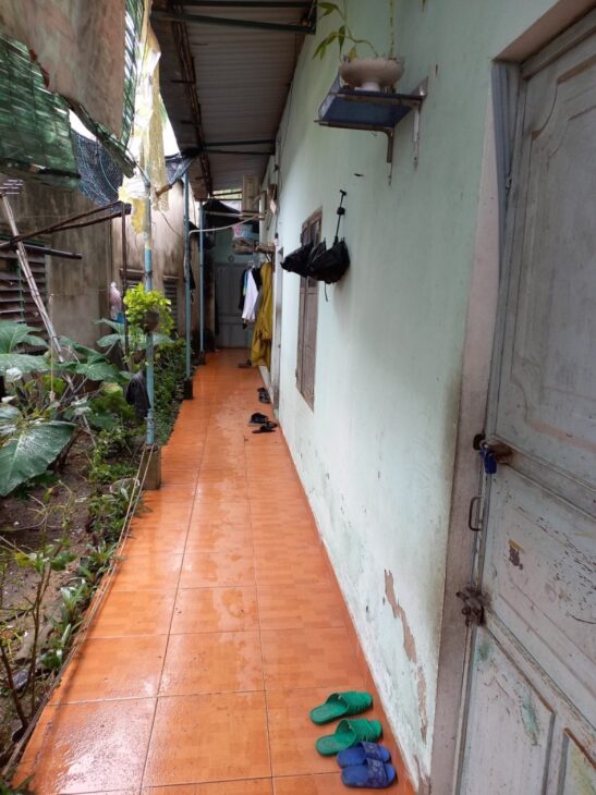 BÁN ĐẤT TẶNG DÃY TRỌ C4, CHỈ SAU NHÀ MẶT TIỀN.110 m2 giá 2,5 tỷ