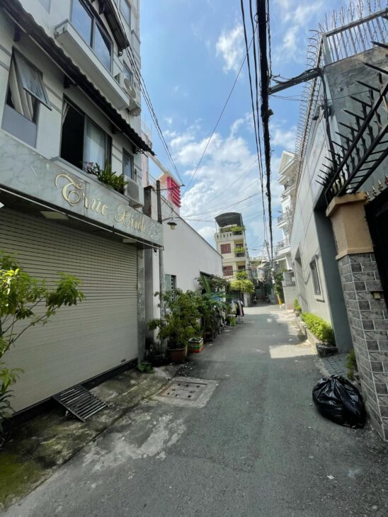 Bán nhà Lê Quang Định – Hẻm xe hơi 7c – SD 177m2 – (6.5 x 11)m