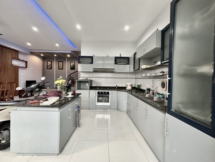 Bán nhà Lê Quang Định – Hẻm xe hơi 7c – SD 177m2 – (6.5 x 11)m