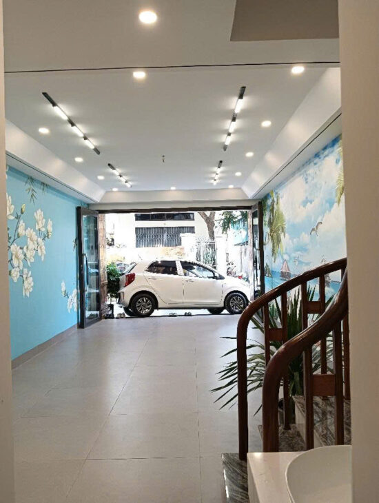 Hiếm, Bán nhà đẹp Ngọc Thuỵ – Long Biên – Ô tô Tránh – Gần chợ, công viên, 40m2,5 tầng nhỉnh 7 tỷ