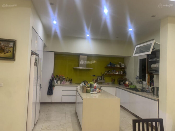 Bán biệt thự Ciputra 180m2, nội thất đầy đủ, view đẹp hướng đẹp, giá 63 tỷ