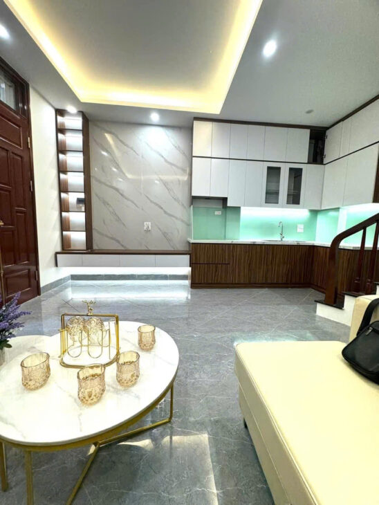 Bán nhà Minh Khai – DT35m², MT4.5m, 5 tầng. Otoo đỗ cách mấy bước chân. Chỉ 7,48 tỷ.