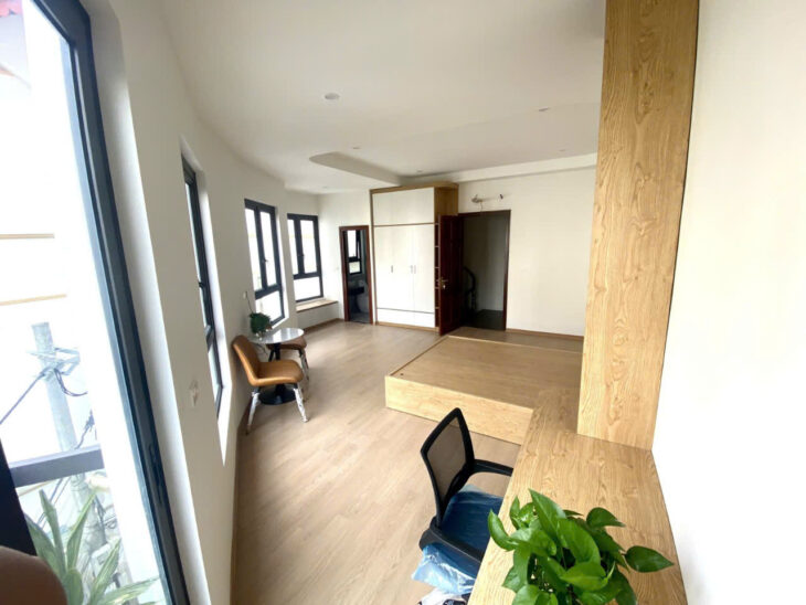 Cần Bán Nhanh! Nhà Ngọc Thụy Long Biên, 40m², 6 Tầng, Thang máy, 3PN, Full nội thất, giá tốt!